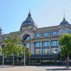 Hilton Old Town Otel