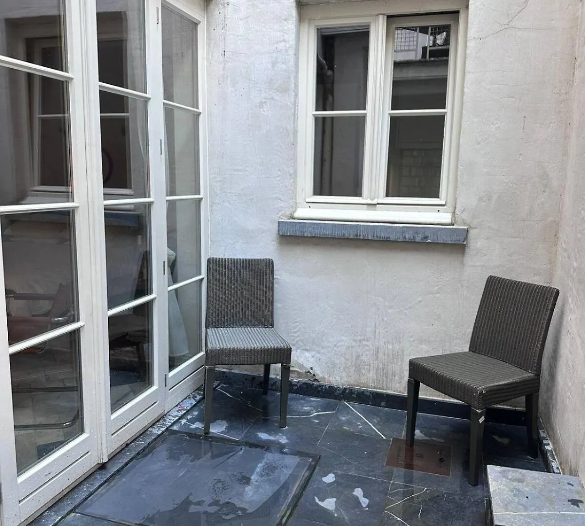 Idyllisch 2Br App Met Patio Daire Anvers Belçika